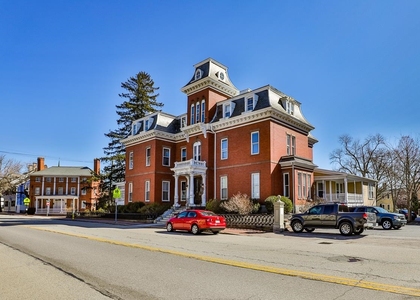 241 Middle - Photo 1