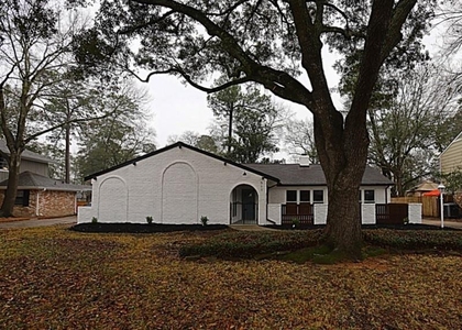 511 Rosewood Drive - Photo 1