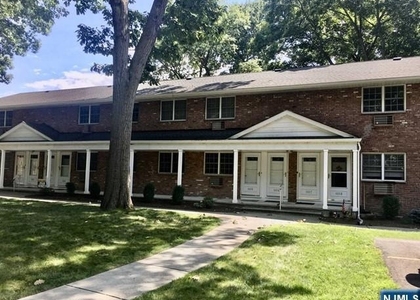 1105 Washington - Photo 1