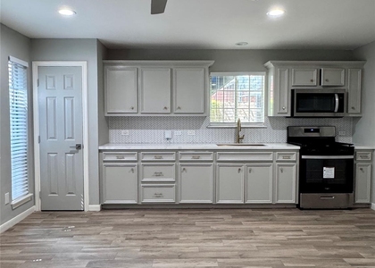 1514 Park Street - Photo 1