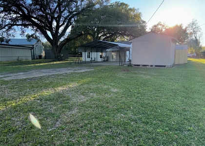 406 S 7th Street - Photo 1