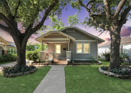 916 W Cottage Street - Photo 1