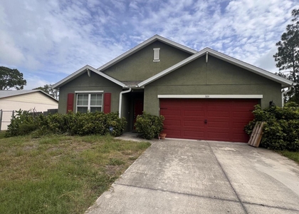 309 Cactus Street Se - Photo 1