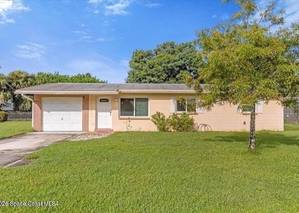 1812 Oakwood Drive - Photo 1