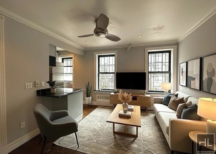 West 53 Street - Photo 1