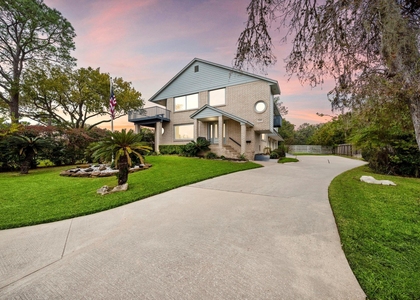 2523 Baycrest Drive - Photo 1