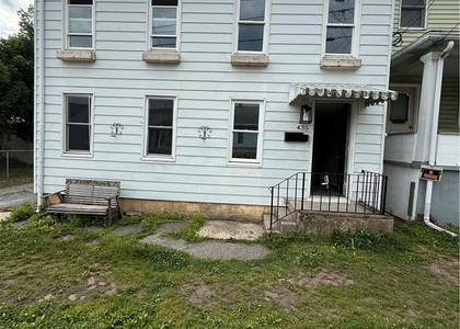 435 E Union Street - Photo 1