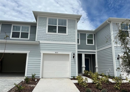 4517 Sparkling Shell Avenue - Photo 1