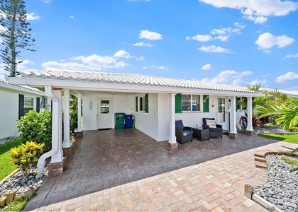 820 Spanish Drive S - Photo 1