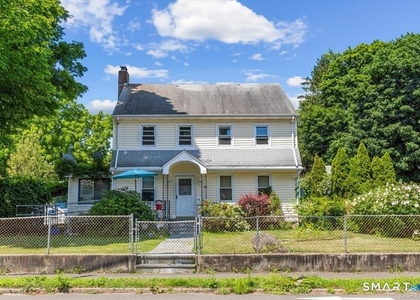 291 Strawberry Hill Avenue - Photo 1