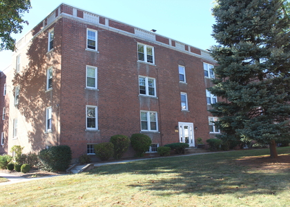 888 Farmington Avenue - Photo 1