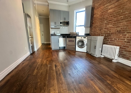 Mott & Prince Street - Photo 1