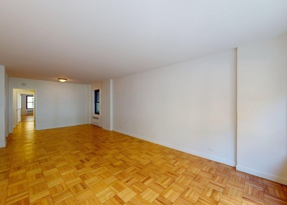 East 55th Street - Photo 1