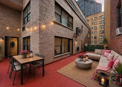 East 55th Street - Photo 1