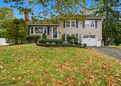 10 Lloyd Ave - Photo 1