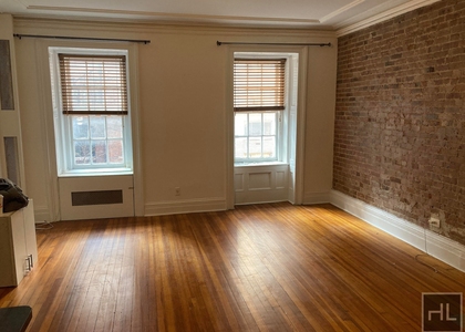 East 65 Street - Photo 1