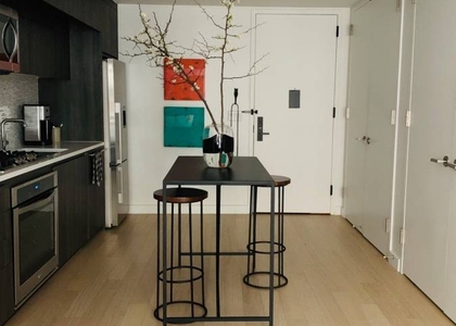 West 52nd Street - Photo 1