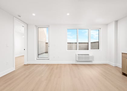 102 E 53rd St   - Photo 1