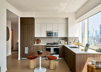 10th Avenue - Photo 1