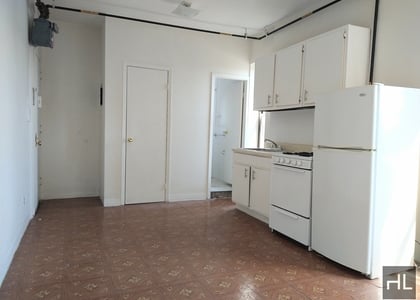 East 14th Street - Photo 1