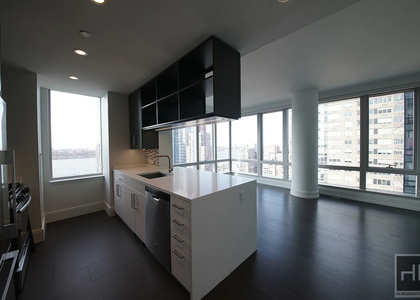 10th Avenue - Photo 1