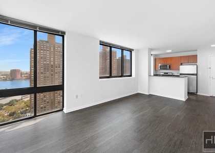 East 92nd Street - Photo 1