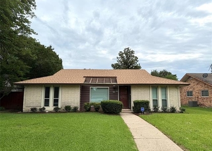 1506 Whiteoak Drive - Photo 1