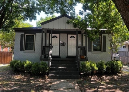 408 N Oak Cliff Boulevard - Photo 1
