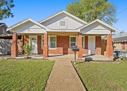929 S Rosemont Avenue - Photo 1