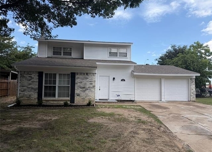 415 Stonehenge Drive - Photo 1