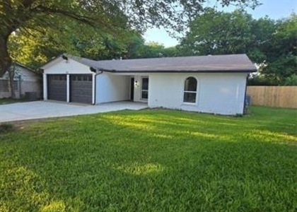 715 N Deerfield Circle - Photo 1