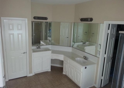 107 Pinedale Drive - Photo 1