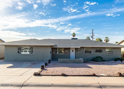 8419 E Granada Road - Photo 1