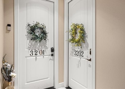 401 E Pearl Street - Photo 1