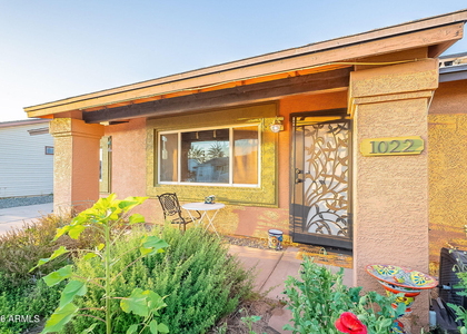 1022 W Apollo Avenue - Photo 1