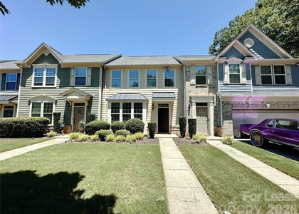 1935 Fleetwood Drive - Photo 1