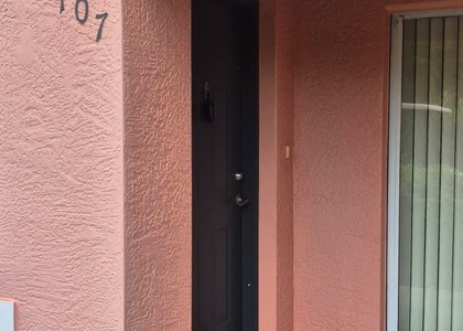 138 Sw Peacock Boulevard - Photo 1