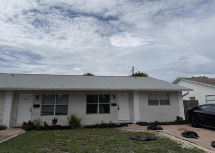 443 Se 13th Court - Photo 1
