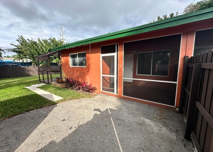 61 Nw 35th Street - Photo 1