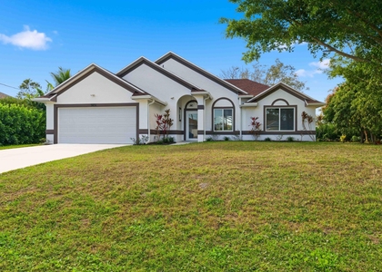 3031 Se Galt Circle - Photo 1