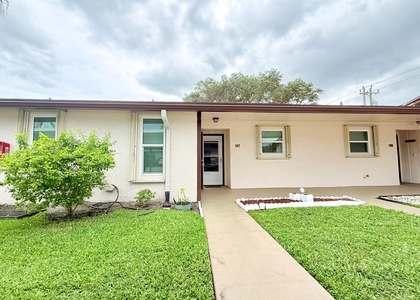 6531 Se Federal Hwy - Photo 1