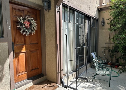 832 Magnolia Avenue - Photo 1
