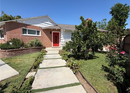 5300 Calhoun - Photo 1
