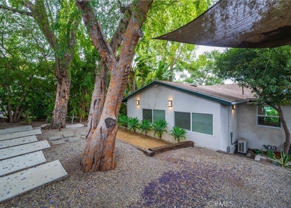 526 Crane - Photo 1