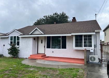 6013 N Walnut Grove - Photo 1
