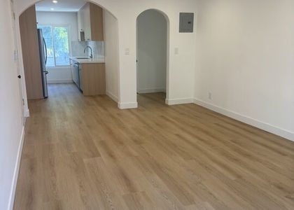 1254 N Orange Grove Avenue - Photo 1