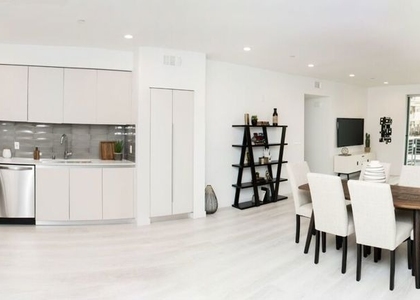 625 S Barrington Avenue - Photo 1