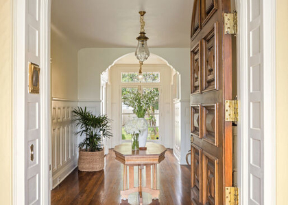 205 Georgina Avenue - Photo 1