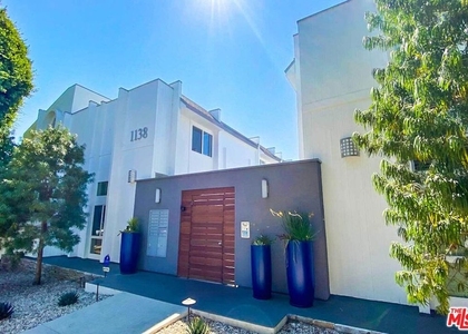 1138 20th Street - Photo 1