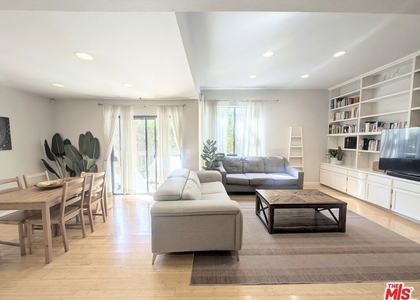 835 S Lucerne Boulevard - Photo 1